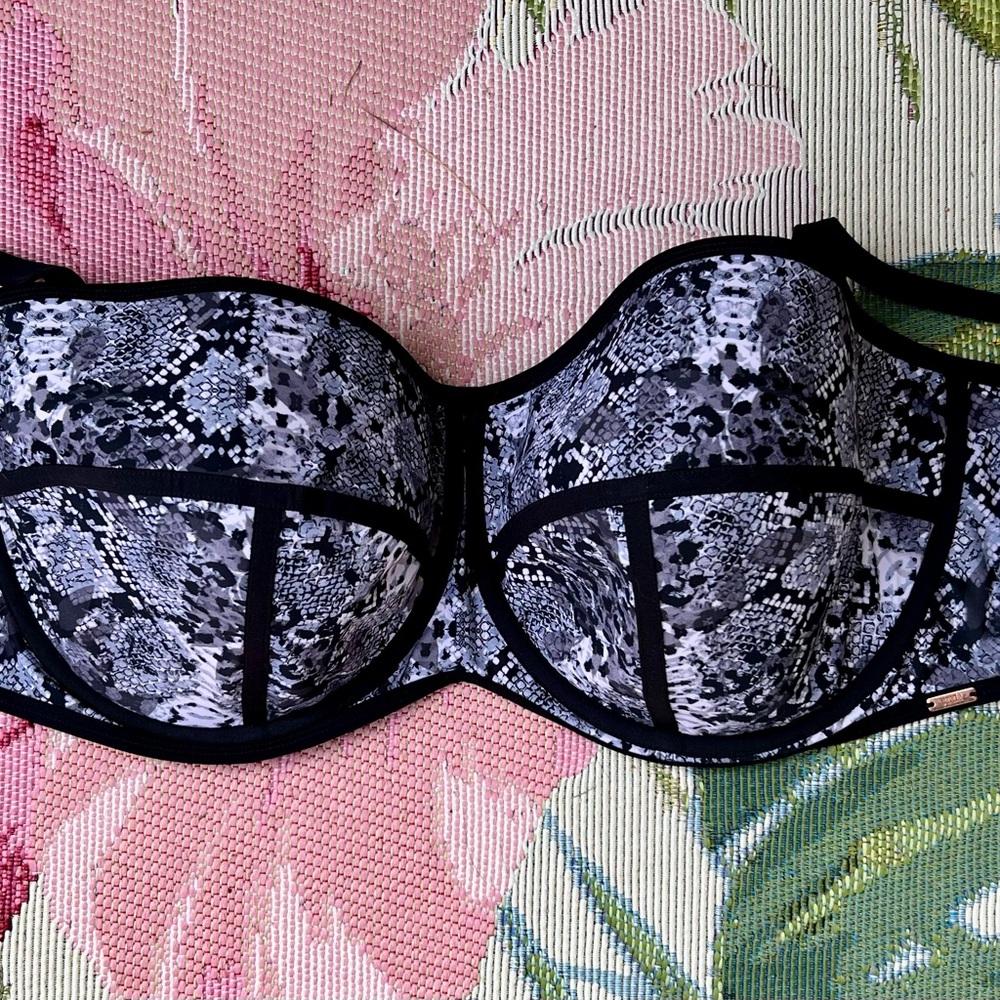 NWT Panache Black and White snakeskin Bikini Top, Underwire 38H - Picture 2 of 4